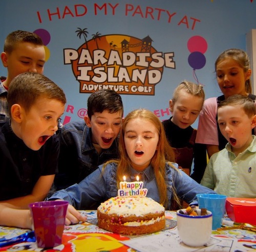 Paradise Island - children's birthday party & cake
