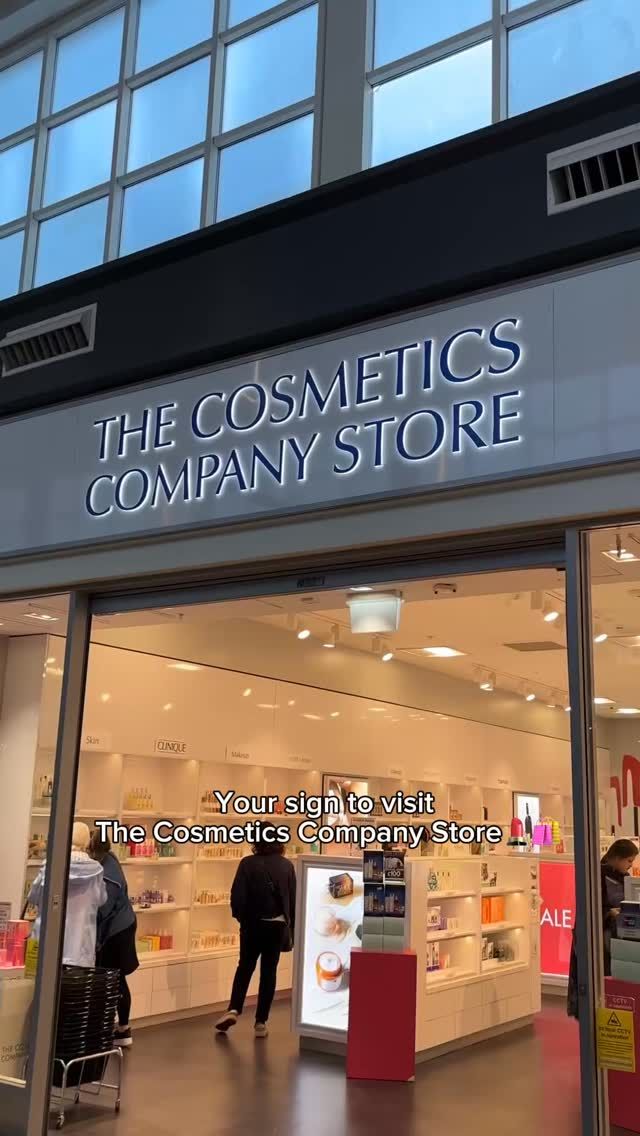 If you’re reading this, go to @thecosmeticscompanystores for the offer everyone is talking about!10 products for £100 6 products for £753 products for £45 Ends October 19th 👀 run, don’t walk 🏃‍♀️💨#livingstondesigneroutlet #thecosmeticscompanystore #makeupmania