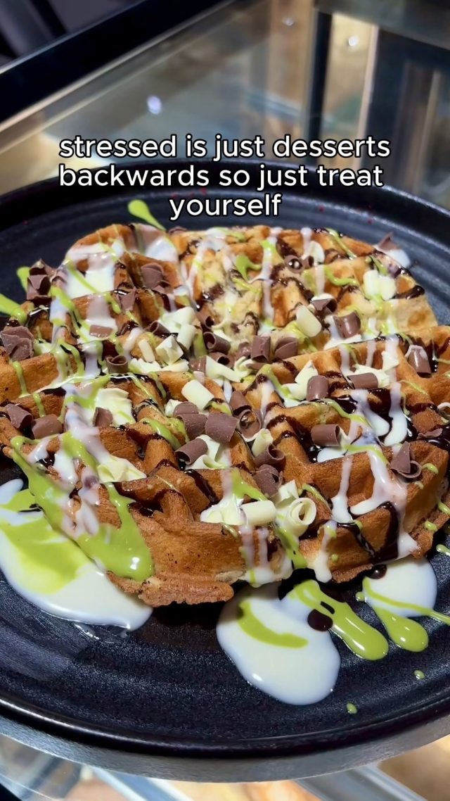 If you needed a sign to grab something sweet... this is it. 🍪🤍 @hamiltonandbrown